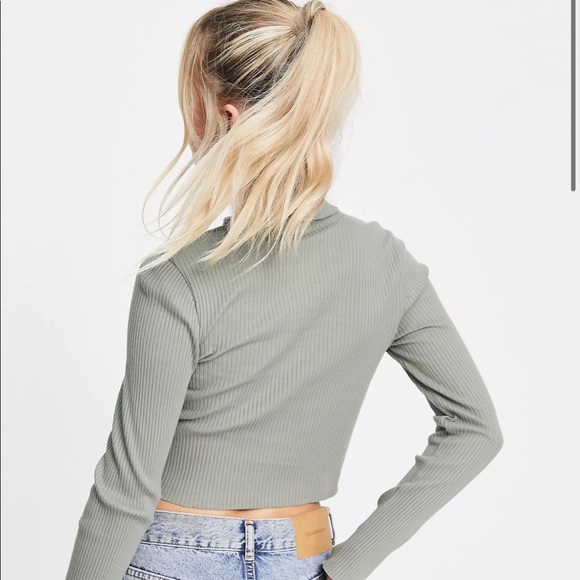 New ASOS Cropped Petite Turtleneck - Picture 2 of 5